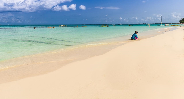 Seven Mile Beach - Grand Cayman