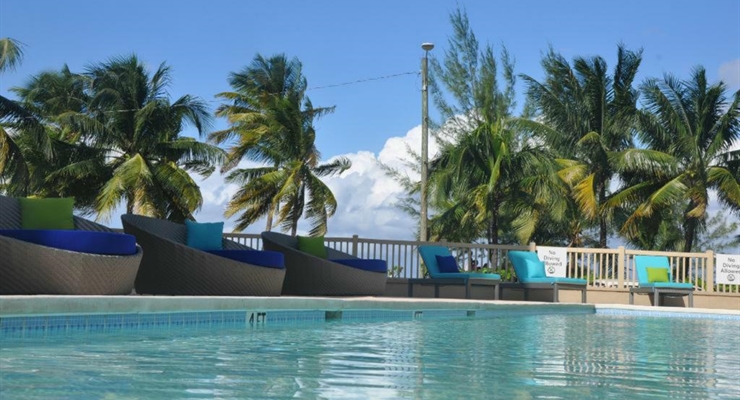 Courtyard by Marriott Nassau - Bahamas, Piscina